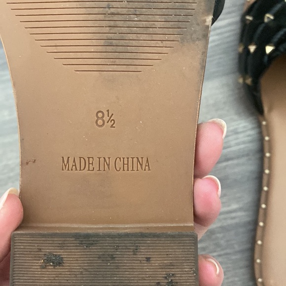 Like new Steve Madden sandal - Picture 3 of 5